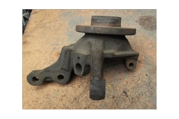 Recambio de mangueta delantero derecha para renault kangoo i (f/kc0) d 55 1.9 (kc0d) referencia OEM IAM   