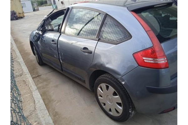 citroen c4 berlina del año 2006