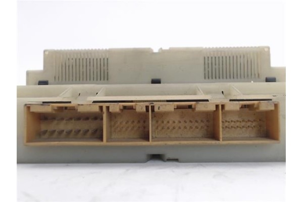 Recambio de mandos climatizador para volkswagen golf iv berlina (1j1) referencia OEM IAM 3B1907044B 5HB007617-10 