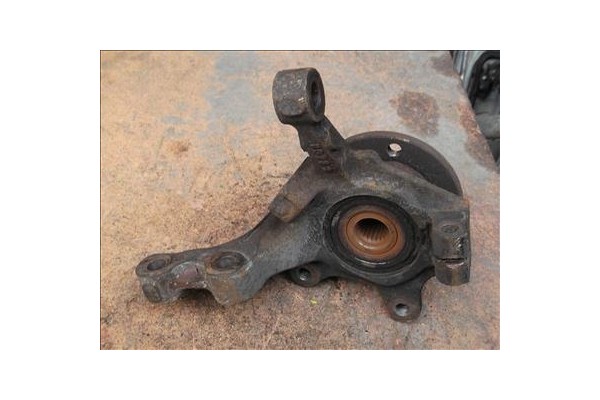 Recambio de mangueta delantero derecha para renault megane i (ba0/1_) 1.9 d referencia OEM IAM   