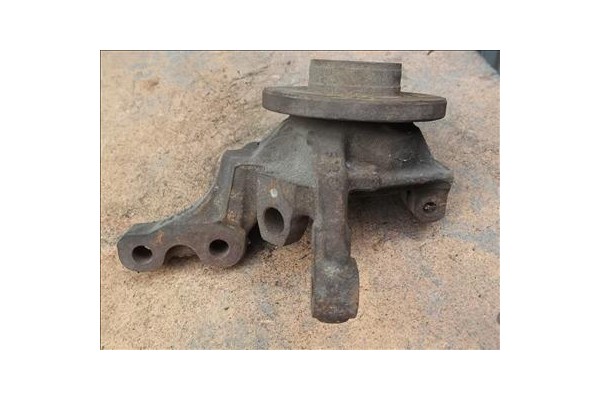 Recambio de mangueta delantero derecha para renault megane i (ba0/1_) 1.6 referencia OEM IAM   