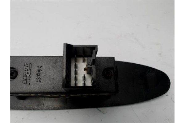 Recambio de mando elevalunas para mitsubishi carisma berlina 5 (da0) 1.8 16v gdi (da2a) referencia OEM IAM MR792851  