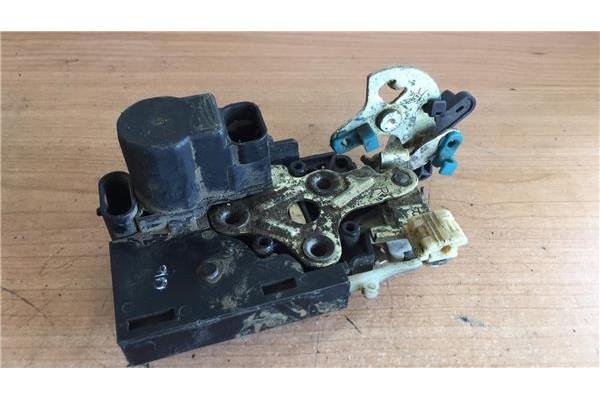 Recambio de cierre electromagnetico trasero derecho para daewoo nubira berlina 1.6 classic se referencia OEM IAM   