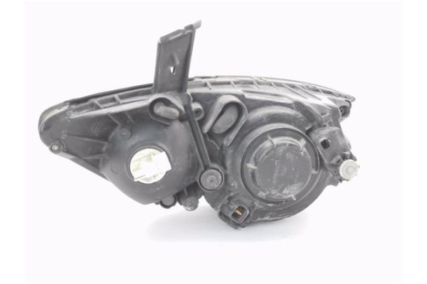 Recambio de faro delantero izquierdo para ssangyong actyon 2.0 200 xdi referencia OEM IAM 8310131302  
