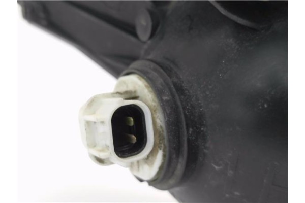 Recambio de faro delantero izquierdo para ssangyong actyon 2.0 200 xdi referencia OEM IAM 8310131302  