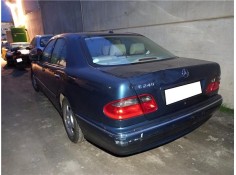 mercedes-benz clase e (bm 210) berlina del año 2001