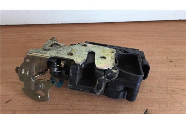 Recambio de cierre electromagnetico delantero izquierdo para daewoo lanos 1.4 se referencia OEM IAM   