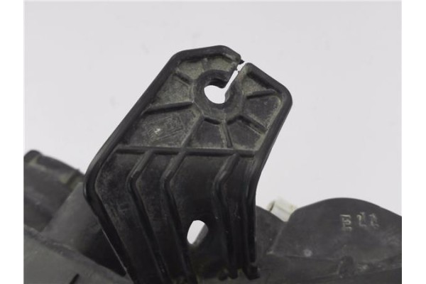 Recambio de faro delantero izquierdo para ssangyong actyon 2.0 200 xdi referencia OEM IAM 8310131302  
