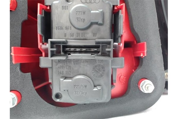 Recambio de piloto trasero derecho para audi a6 berlina (4b2) referencia OEM IAM 4B5945096B 2VP00846802 