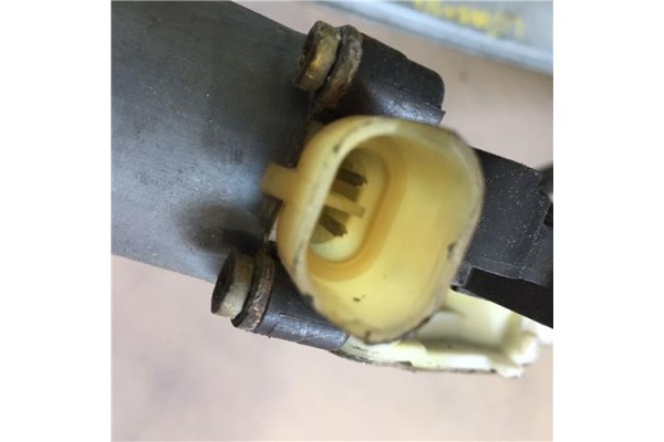 Recambio de elevalunas electrico trasero izquierdo para toyota avensis berlina (t 22)(1998) 2.0 vvt-i referencia OEM IAM 100207X