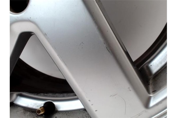 Recambio de llanta para volvo xc90 d5 referencia OEM IAM 8646831  