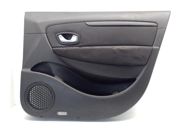 Recambio de guarnecido puerta delantero derecha para renault grand scénic ii (jm0/1_) 1.9 dci (jm14) referencia OEM IAM 82007935