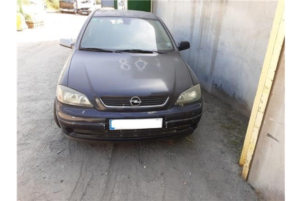 opel astra g berlina del año 2003
