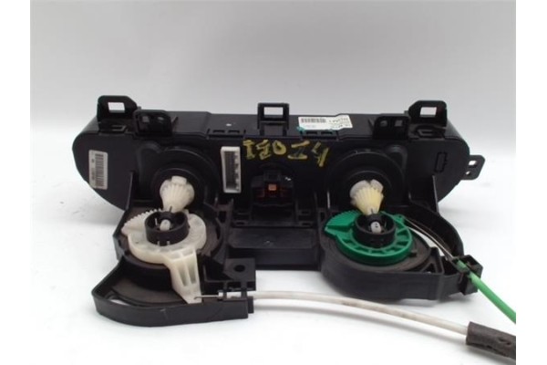 Recambio de mandos calefaccion / a.a. para hyundai i10 (2013 ) referencia OEM IAM C329QADAA 97250B9000 