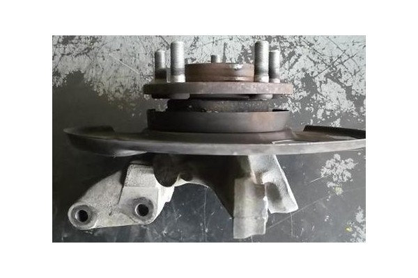 Recambio de mangueta delantero izquierda para nissan vanette cargo (hc23) 2.3 d referencia OEM IAM 400159C501  