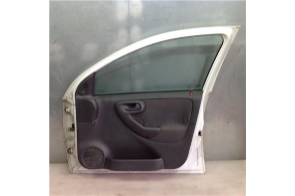Recambio de puerta delantero derecha para opel corsa c 1.7 club referencia OEM IAM 13114688  