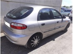 daewoo lanos del año 2000