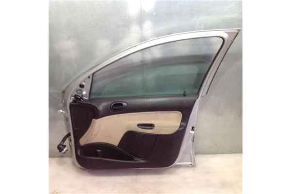 Recambio de puerta delantero derecha para peugeot 206 1.1 i referencia OEM IAM 9004K5  