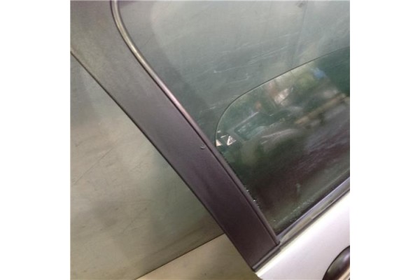 Recambio de puerta delantero derecha para peugeot 206 1.1 i referencia OEM IAM 9004K5  