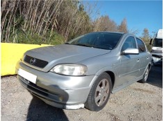 opel astra g berlina del año 2000