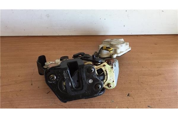 Recambio de cierre electromagnetico trasero izquierdo para hyundai elantra (xd) 1.6 gls (5-ptas.) referencia OEM IAM XK2CV  