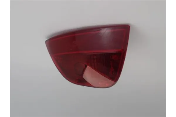 Recambio de piloto inferior trasero izquierdo para ford focus ii (da_) 1.6 tdci referencia OEM IAM 5M5115K273AA  