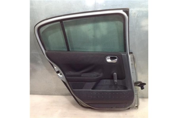 Recambio de puerta trasero izquierda para renault megane ii sedán (lm0/1_) 1.5 dci referencia OEM IAM 7751475033  
