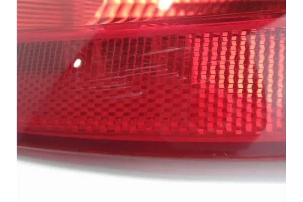 Recambio de piloto inferior trasero izquierdo para ford focus ii (da_) 1.6 tdci referencia OEM IAM 5M5115K273AA  