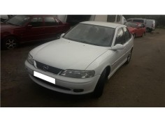 opel vectra b berlina del año 1999