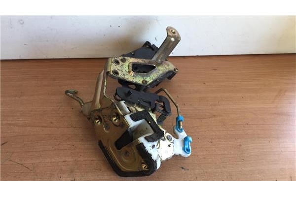 Recambio de cierre electromagnetico trasero derecho para hyundai accent (lc) 1.3 gl 5p referencia OEM IAM   
