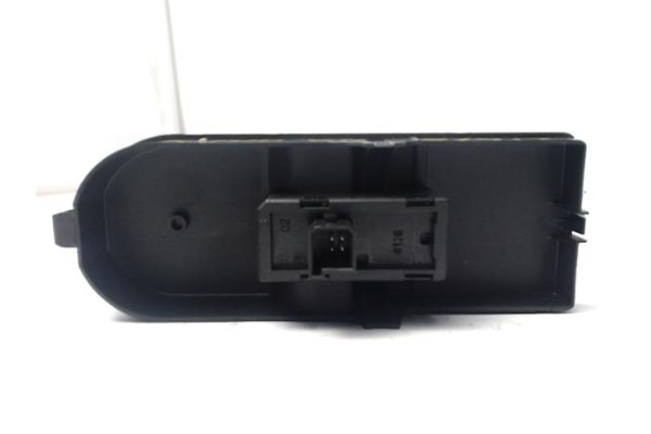 Recambio de mando elevalunas para opel astra h berlina 1.7 cdti referencia OEM IAM 93152638 LK03459195 