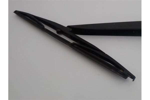 Recambio de brazo limpiaparabrisas trasero para ford focus ii (da_) 1.6 tdci referencia OEM IAM 33493  