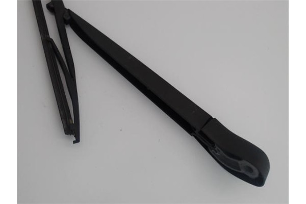 Recambio de brazo limpiaparabrisas trasero para ford focus ii (da_) 1.6 tdci referencia OEM IAM 33493  