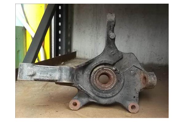 Recambio de mangueta delantero derecha para renault laguna ii (bg0) 1.9 dci (bg0e) referencia OEM IAM   