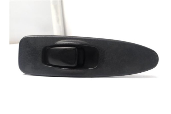 Recambio de mando elevalunas para mitsubishi carisma berlina 5 (da0) 1.8 16v gdi (da2a) referencia OEM IAM MR792845  