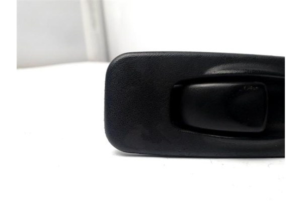 Recambio de mando elevalunas para mitsubishi carisma berlina 5 (da0) 1.8 16v gdi (da2a) referencia OEM IAM MR792845  
