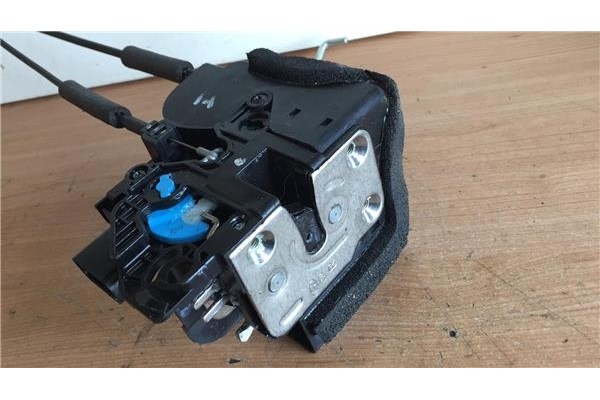 Recambio de cierre electromagnetico delantero derecho para hyundai i10 (ia) 1.0 basis referencia OEM IAM 81320B  