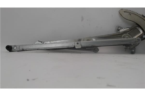 Recambio de mecanismo elevalunas delantero izquierdo para suzuki swift berlina (rs/mz) referencia OEM IAM 8340284Z00  