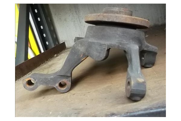 Recambio de mangueta delantero derecha para renault laguna (b56) 2.2 d (b56f/2) referencia OEM IAM   