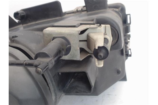 Recambio de faro delantero dcho para peugeot 405 berlina referencia OEM IAM   