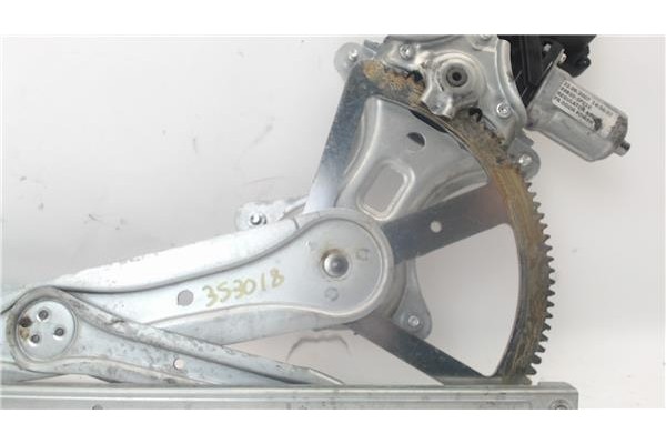 Recambio de mecanismo elevalunas delantero izquierdo para toyota corolla verso (e12) referencia OEM IAM 996994100 698200F010 