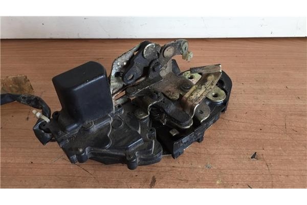 Recambio de cierre electromagnetico trasero izquierdo para kia shuma 1.5 comfort 5 berlina referencia OEM IAM   