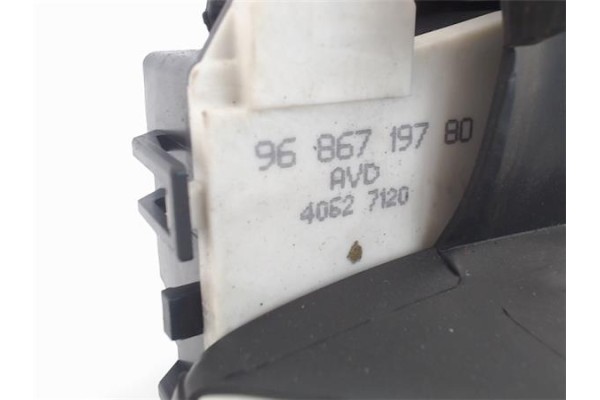 Recambio de cierre electromagnetico delantero derecho para citroen c4 berlina 1.4 16v referencia OEM IAM 9686719780  
