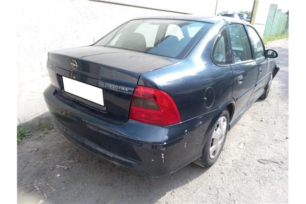 opel vectra b berlina del año 2001
