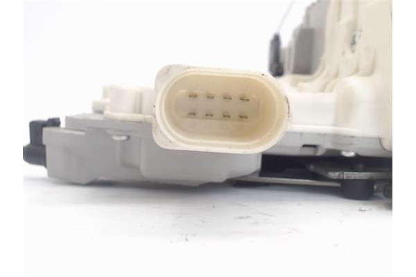 Recambio de cierre electromagnetico trasero izquierdo para seat altea xl (5p5) 1.9 family referencia OEM IAM 1P0839015A  1P08390