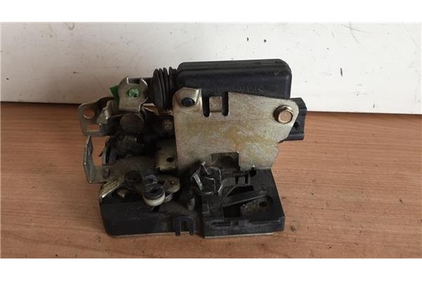 Recambio de cierre electromagnetico delantero derecho para iveco daily camión/volquete 2.8 35 - c 11 caja abierta referencia OEM