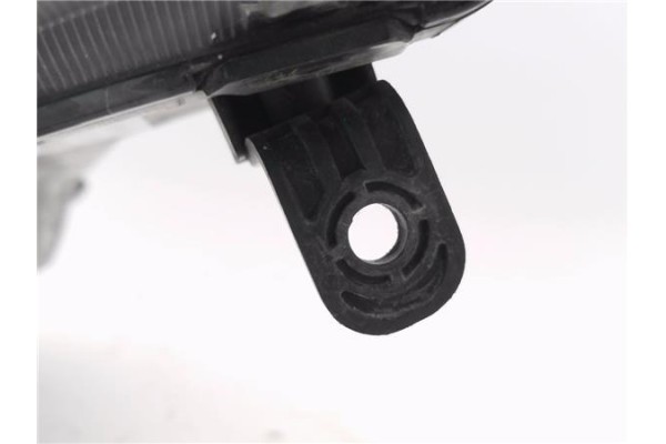 Recambio de faro delantero dcho para ssangyong actyon 2.0 200 xdi referencia OEM IAM 8310231302  