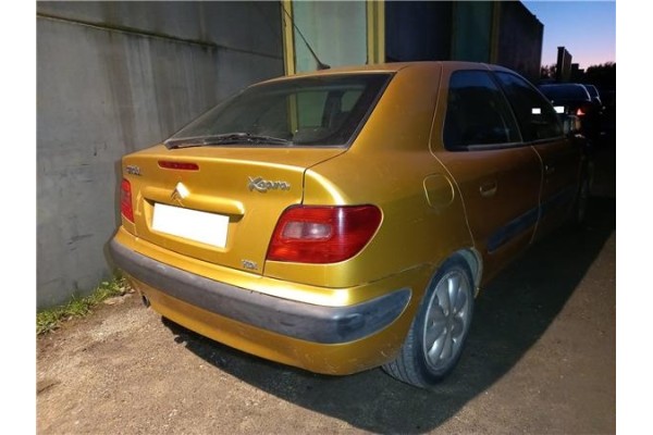 citroen xsara berlina del año 2000