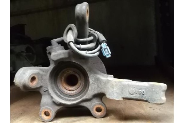 Recambio de mangueta delantero izquierda para nissan almera (n16/e) 1.5 dci referencia OEM IAM   