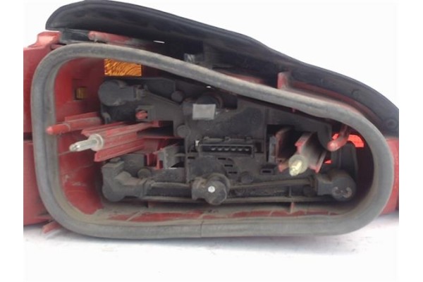 Recambio de piloto trasero derecho para peugeot 106 (s1) referencia OEM IAM 6351G6  